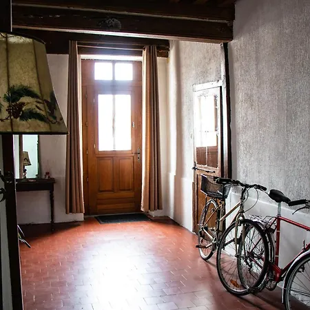 Grand Logement Montcenis Exterior photo